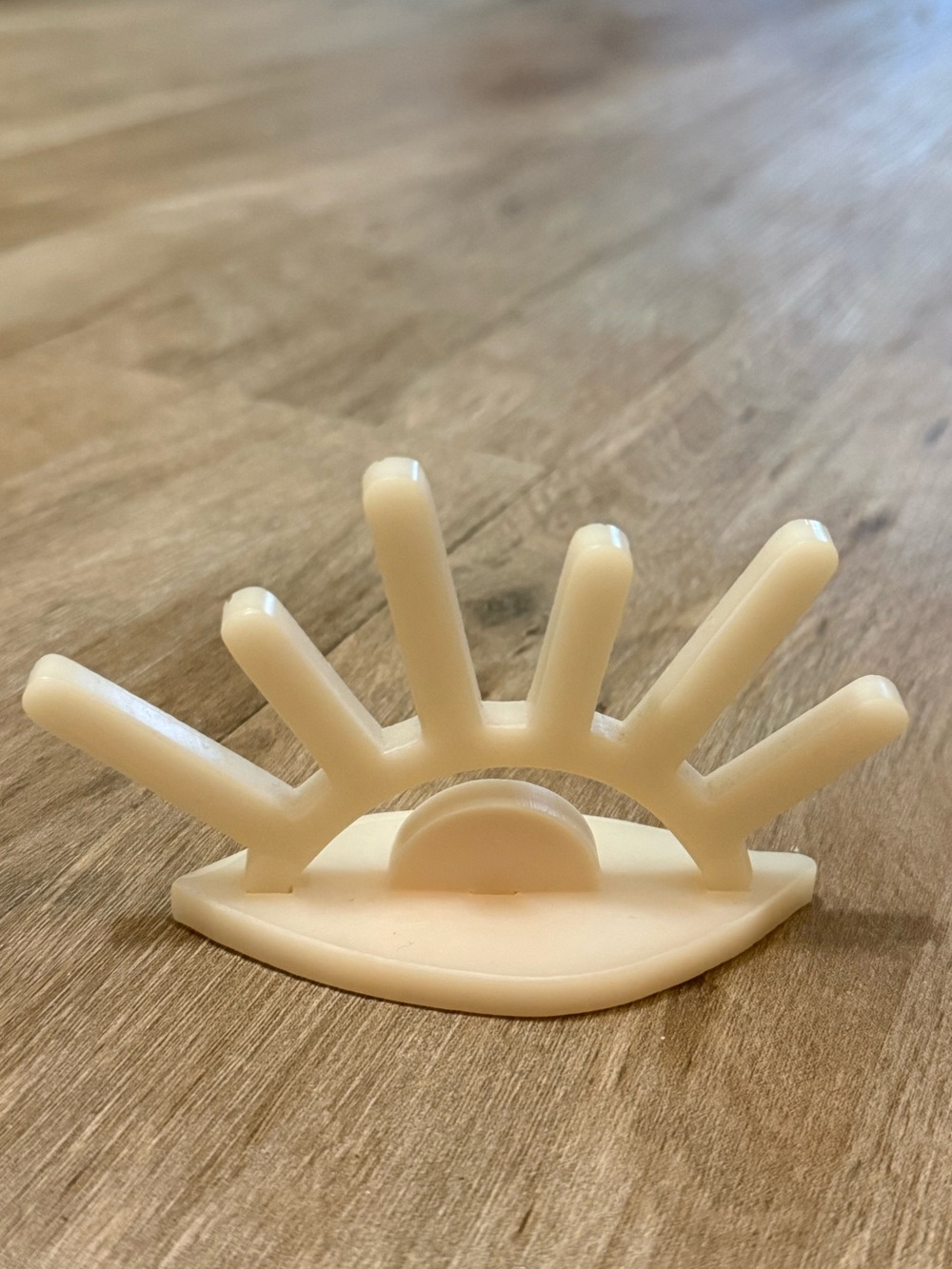 Neutral Cream Eyelash Jewelry & Accessory Holder